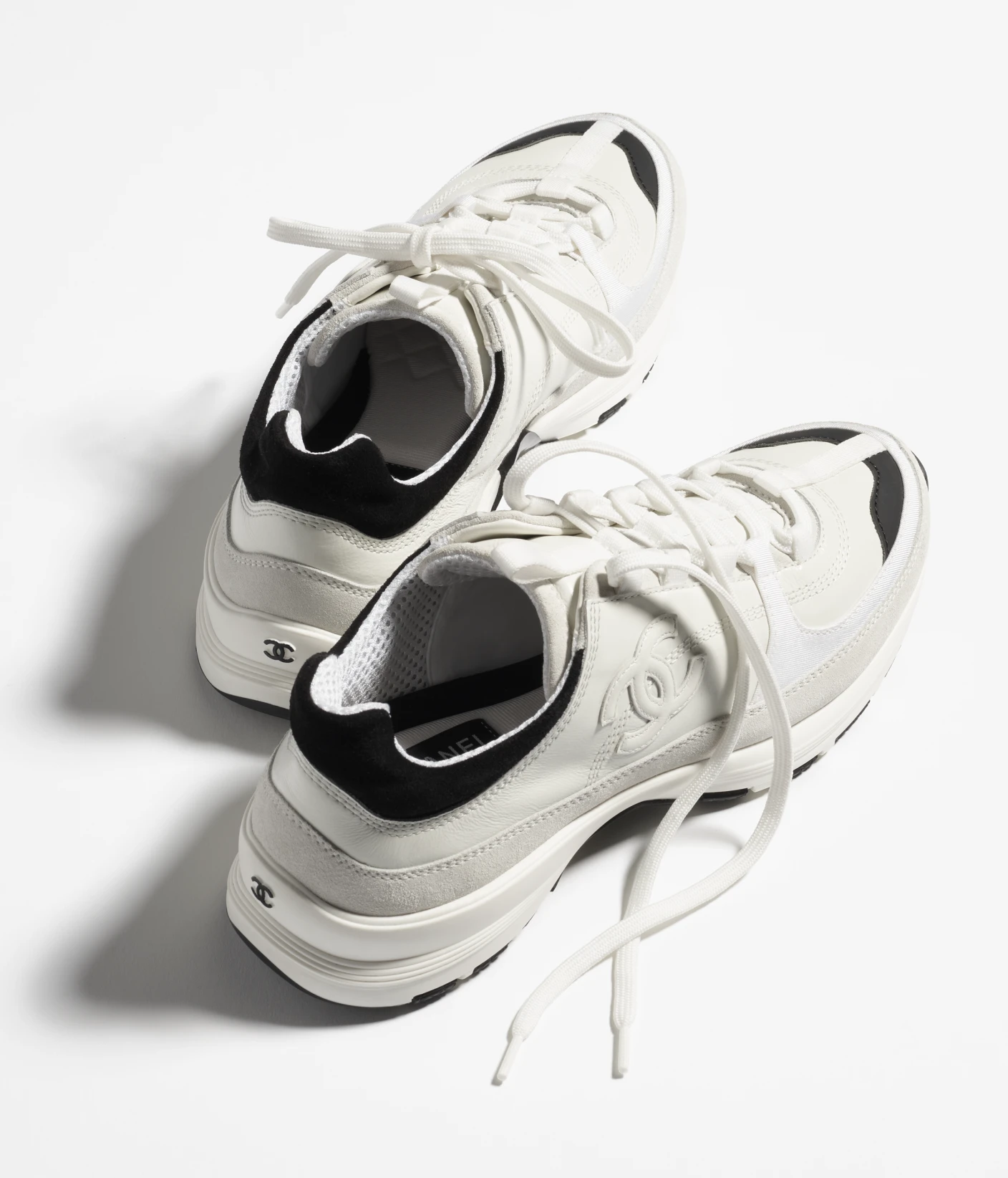 Chanel 2024/25 Métiers d’art Sneakers - Image 3
